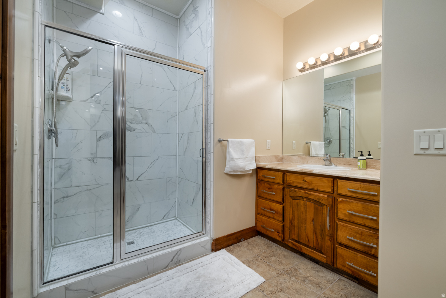 AIR VILLAGE HILLS SUBDIVISION, AMENDED - Residential