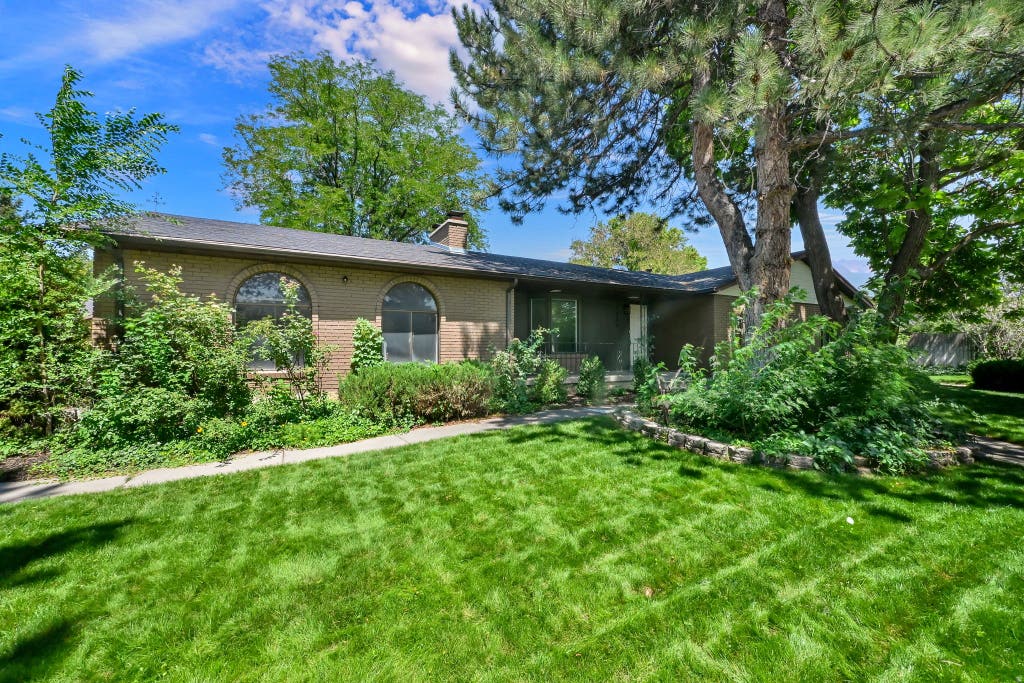 Photo of 1433 E ESTRELLITA DR, Sandy, UT 84093 (MLS # 2177195)