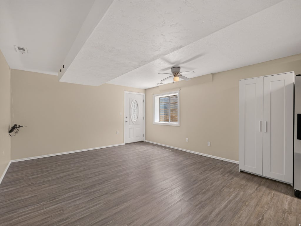 Photo of 949 W 1800 N, Mapleton, UT 84664 (MLS # 2184281)