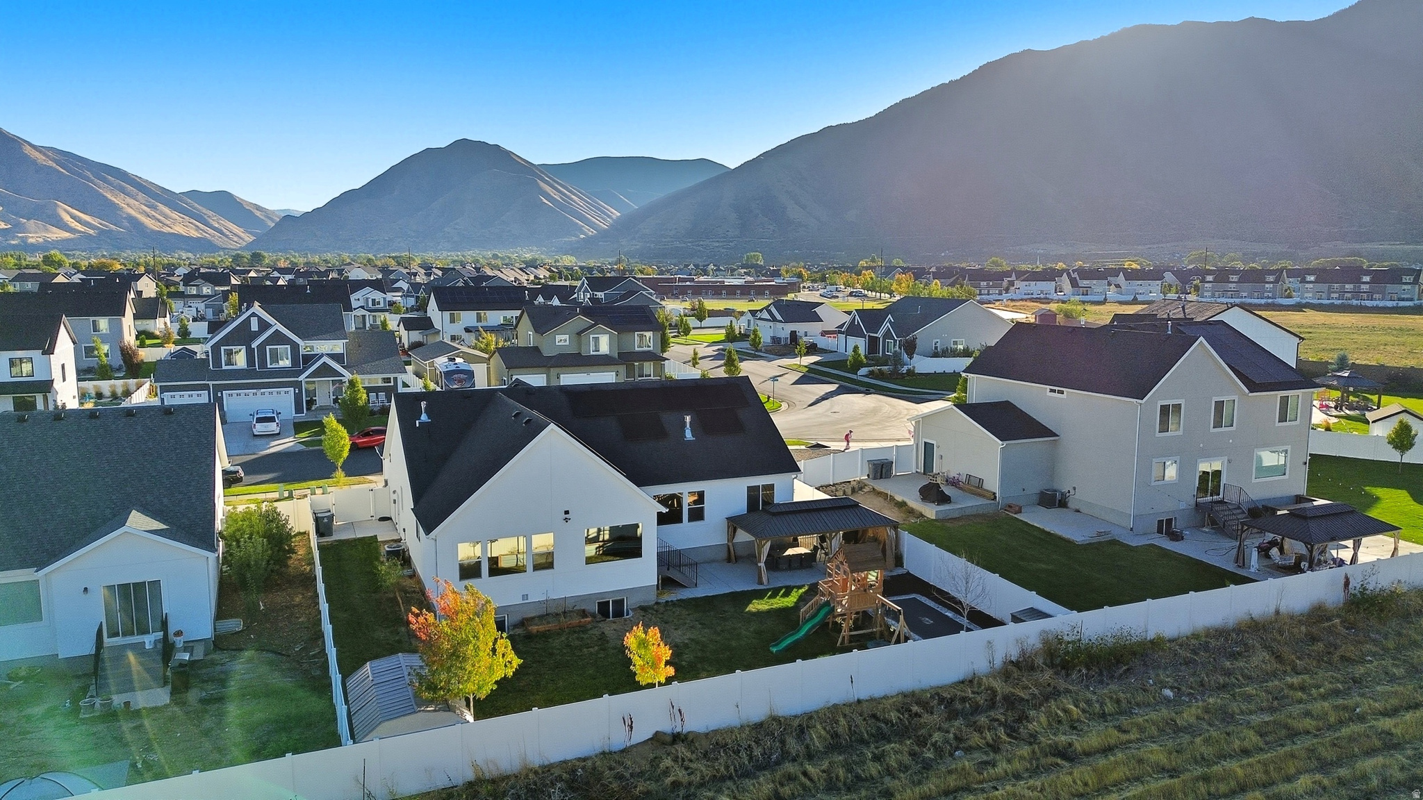 MAPLETON GROVE - Residential