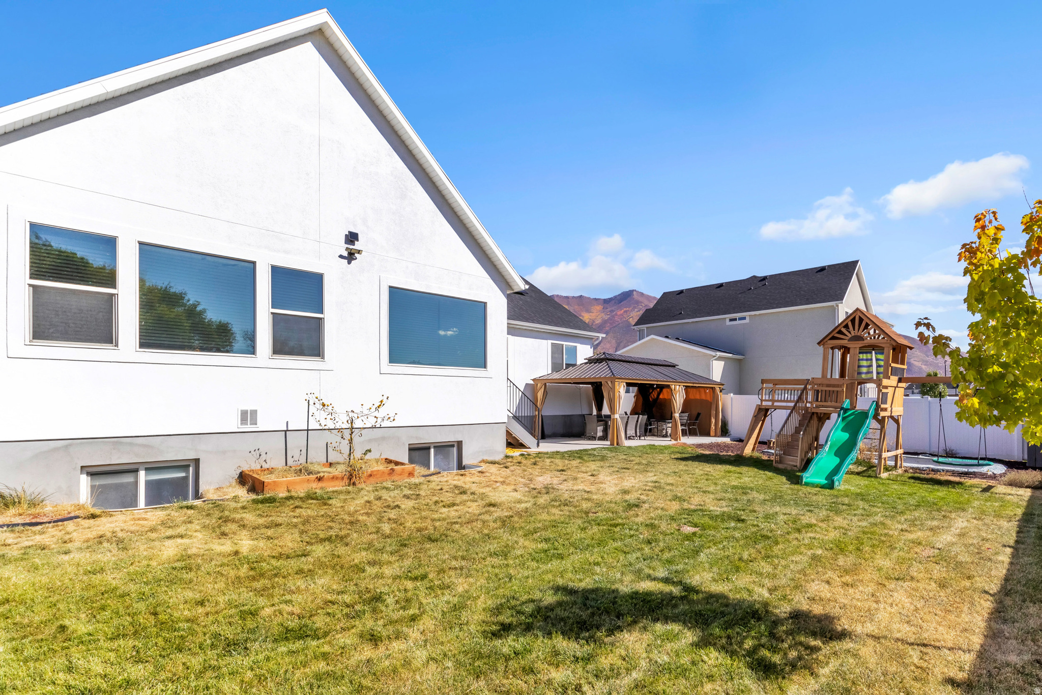 MAPLETON GROVE - Residential