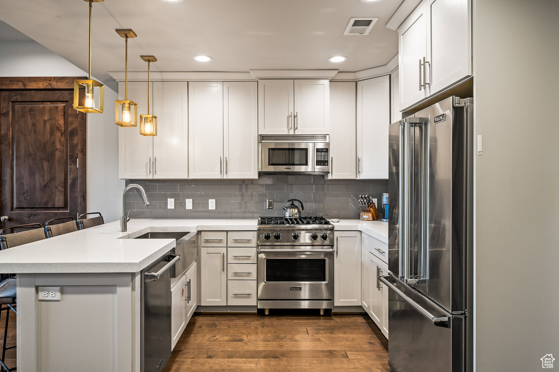 BLACKSTONE RESIDENCE - Residential