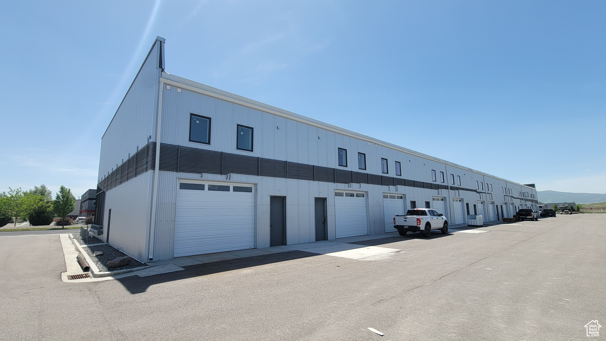 WESTFIELD - Commercial Sale