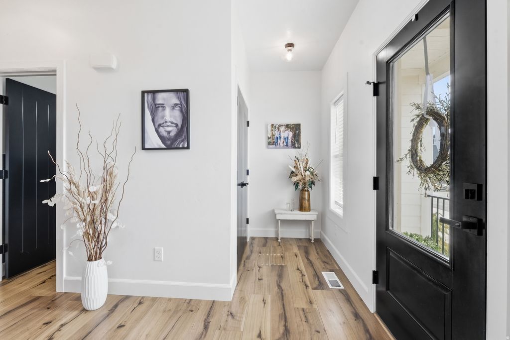 Photo of 724 W 50 N, Hyrum, UT 84319 (MLS # 2141889)