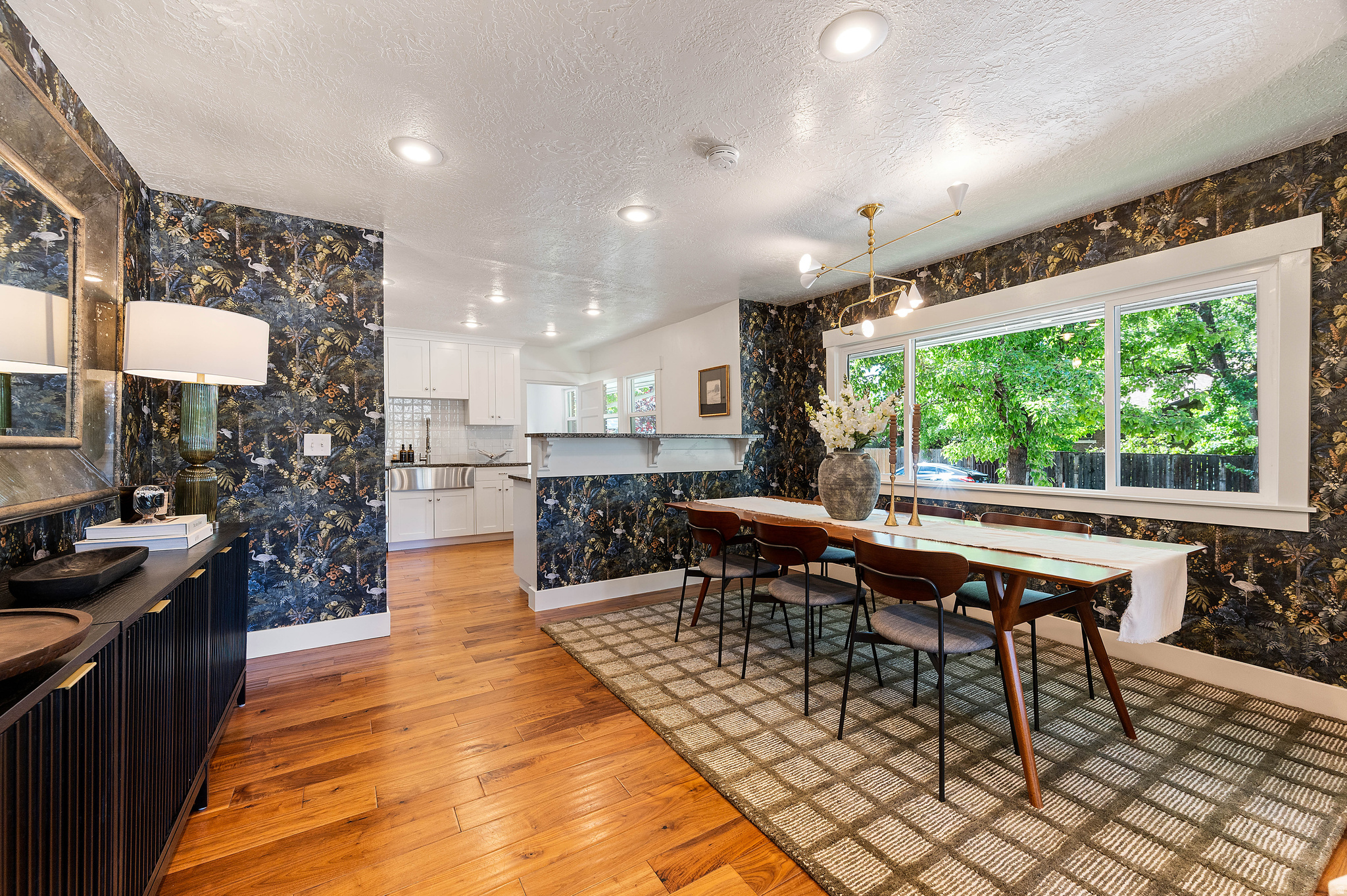 EAST BOULEVARD - Residential