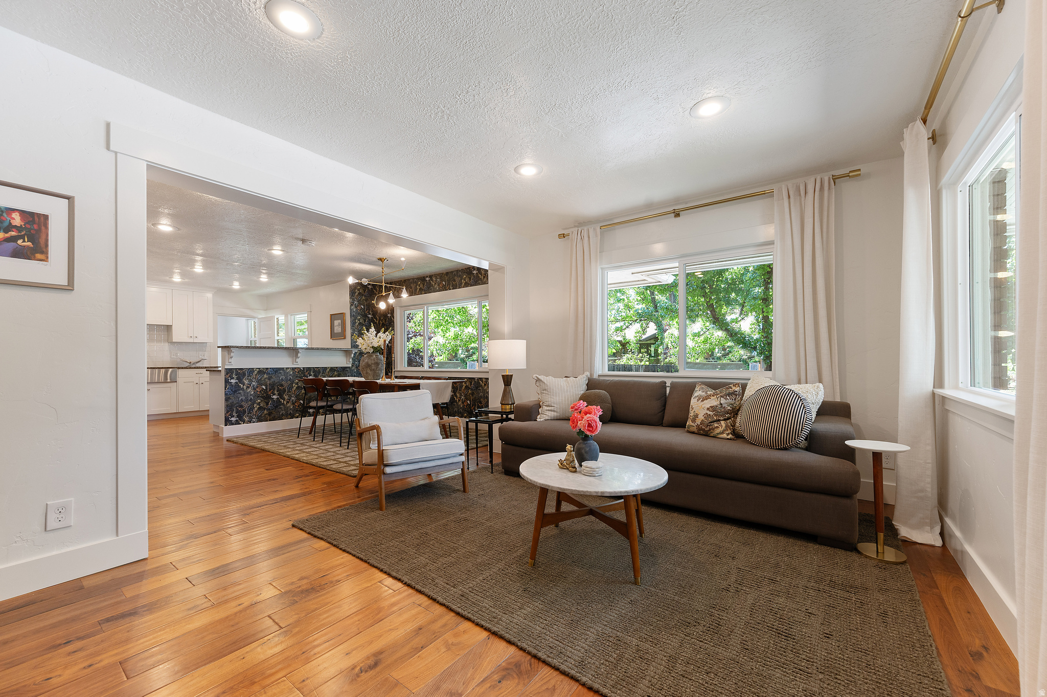 EAST BOULEVARD - Residential