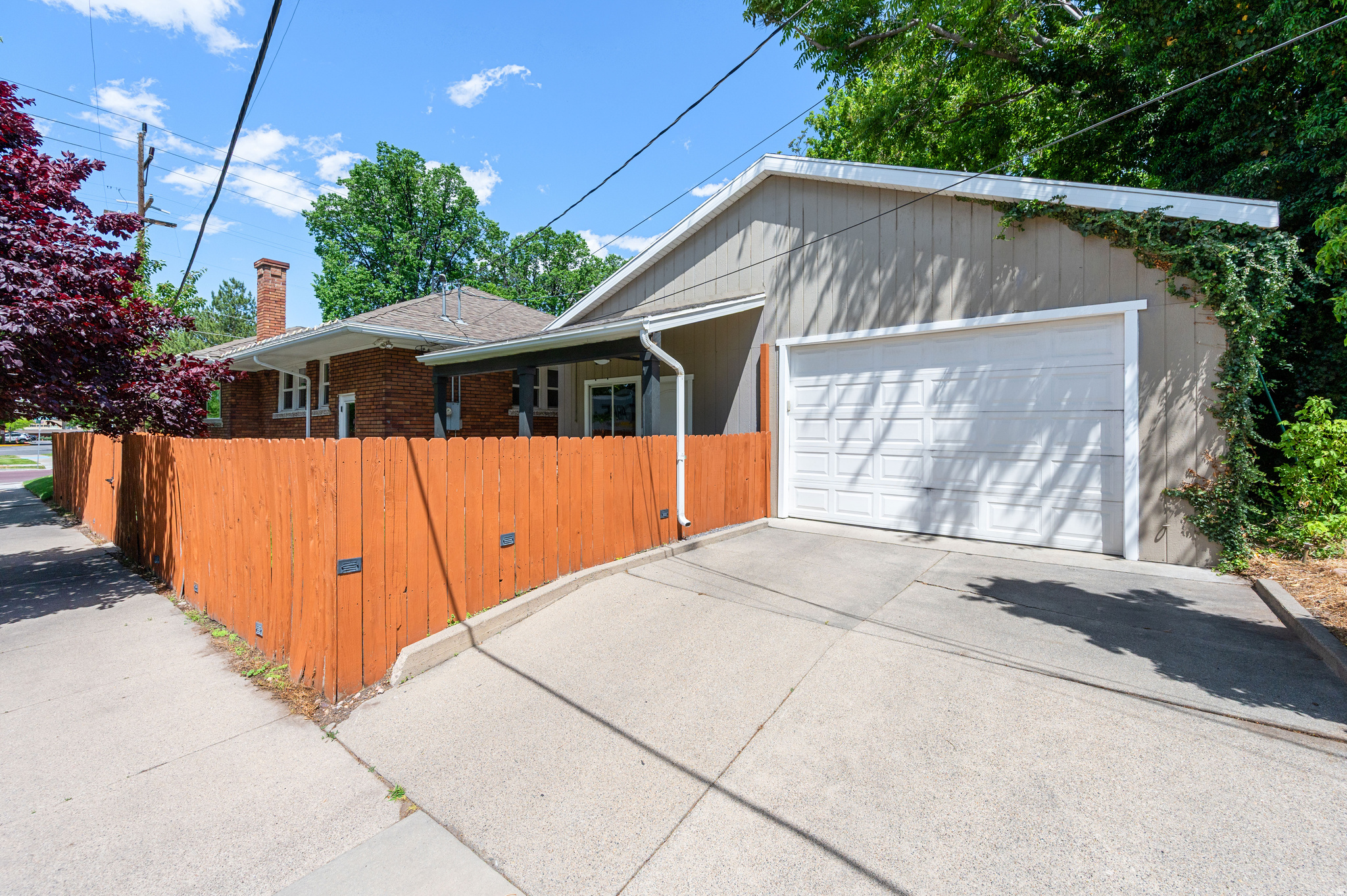 EAST BOULEVARD - Residential