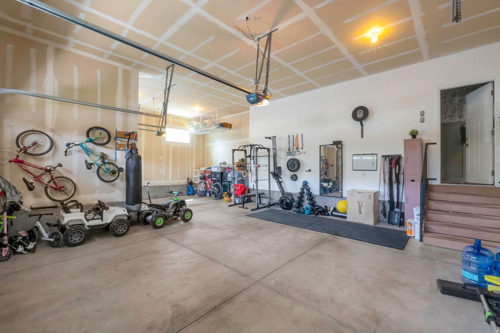 JORDAN WILLOWS - Residential