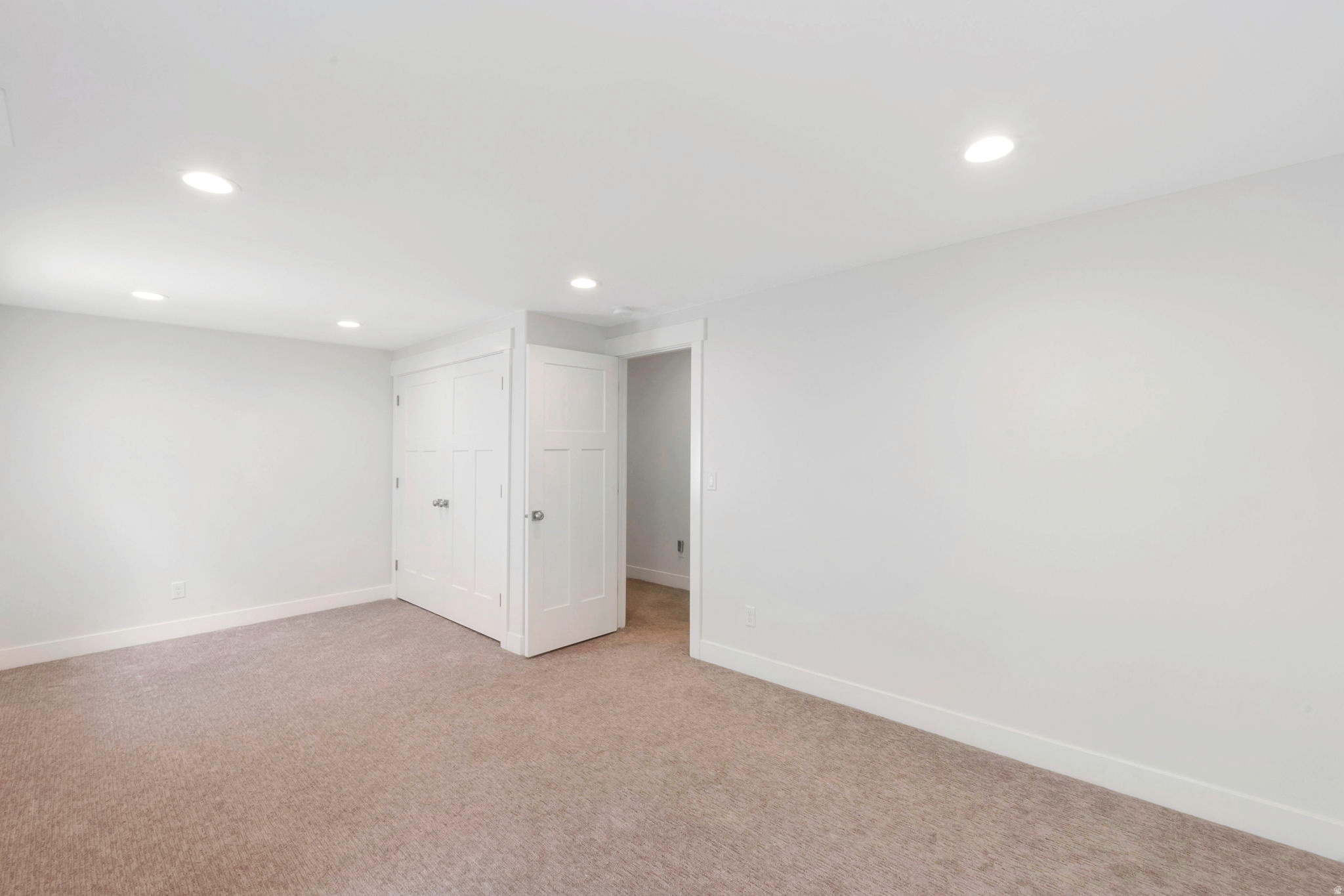 JORDAN WILLOWS - Residential