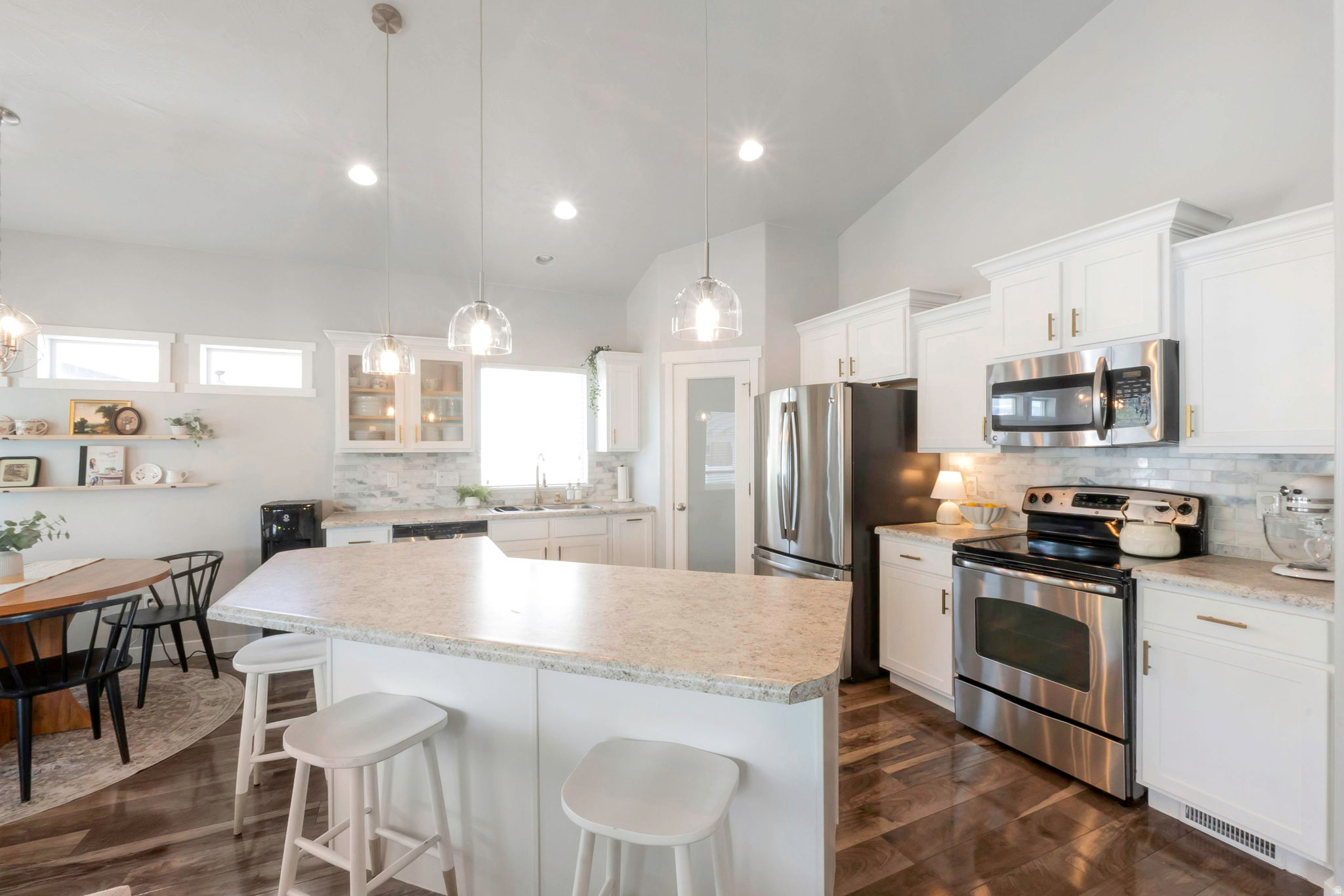 JORDAN WILLOWS - Residential