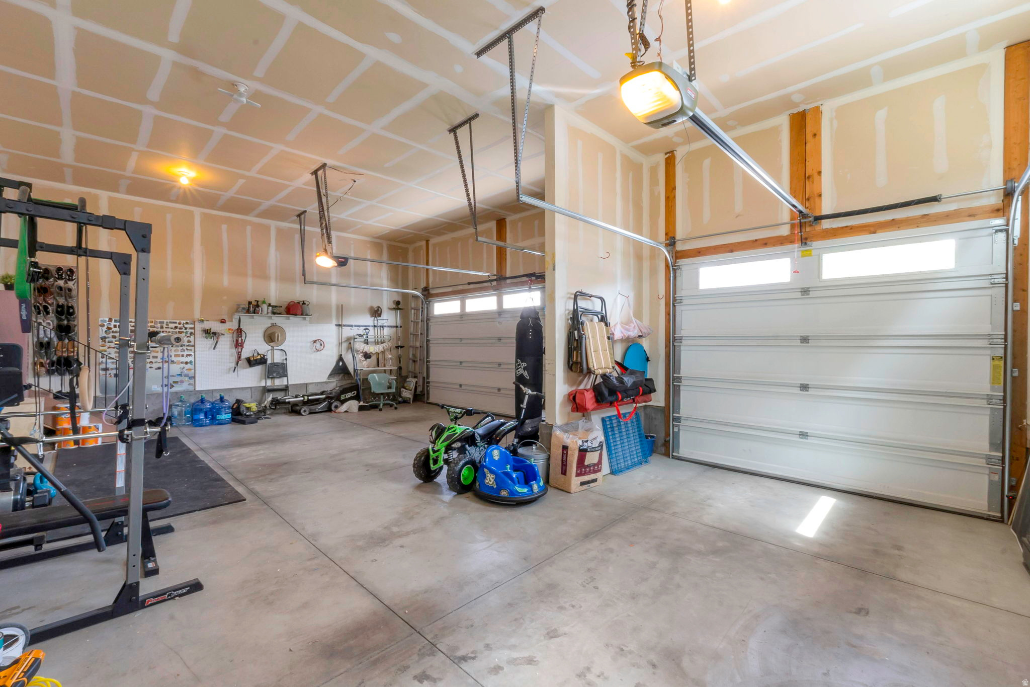 JORDAN WILLOWS - Residential