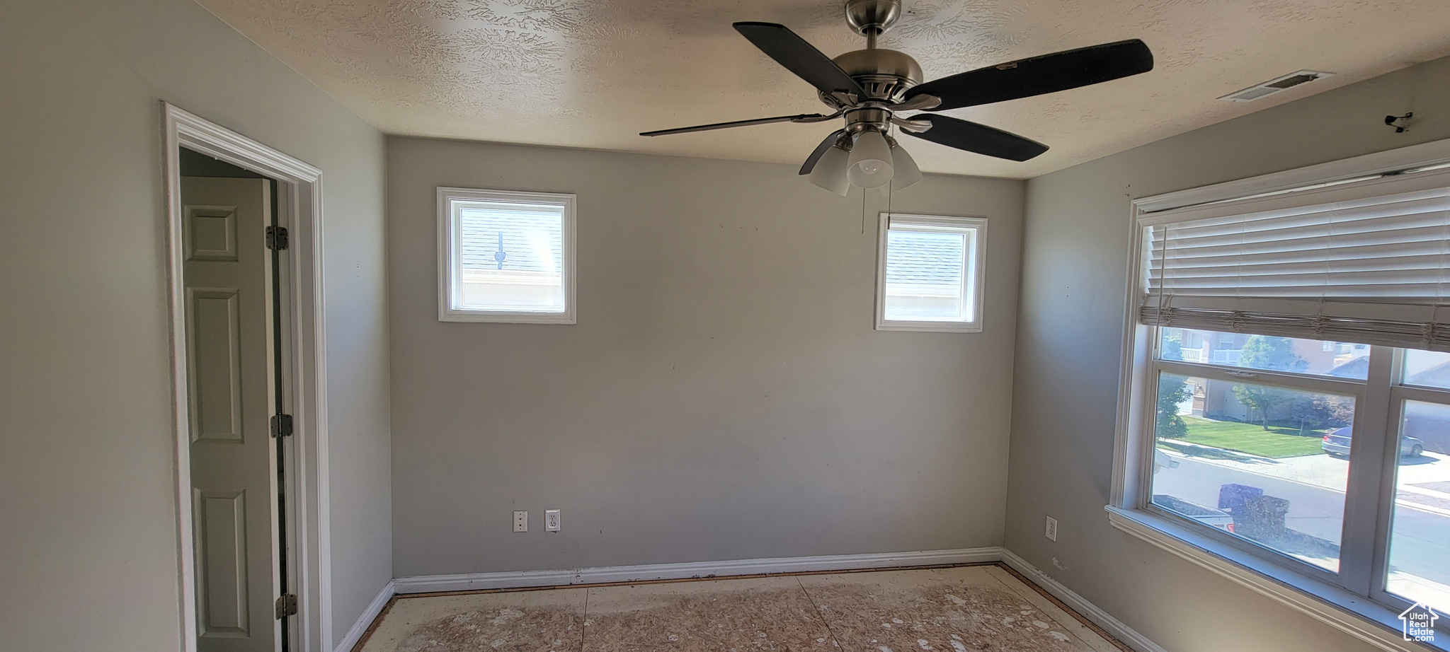 SILVER LAKE - Residential