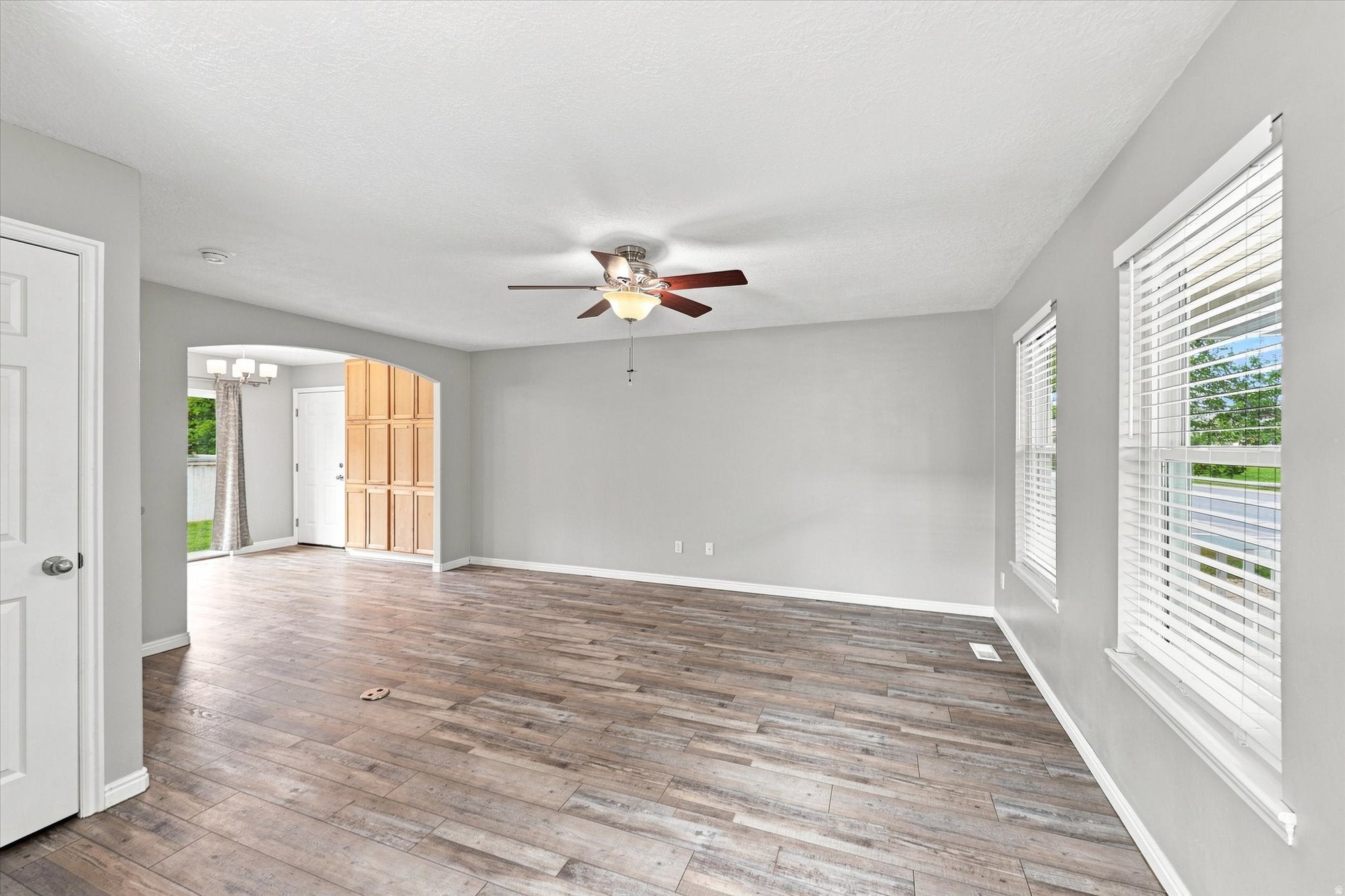 3752 E NAVAJO DR - Photo 2