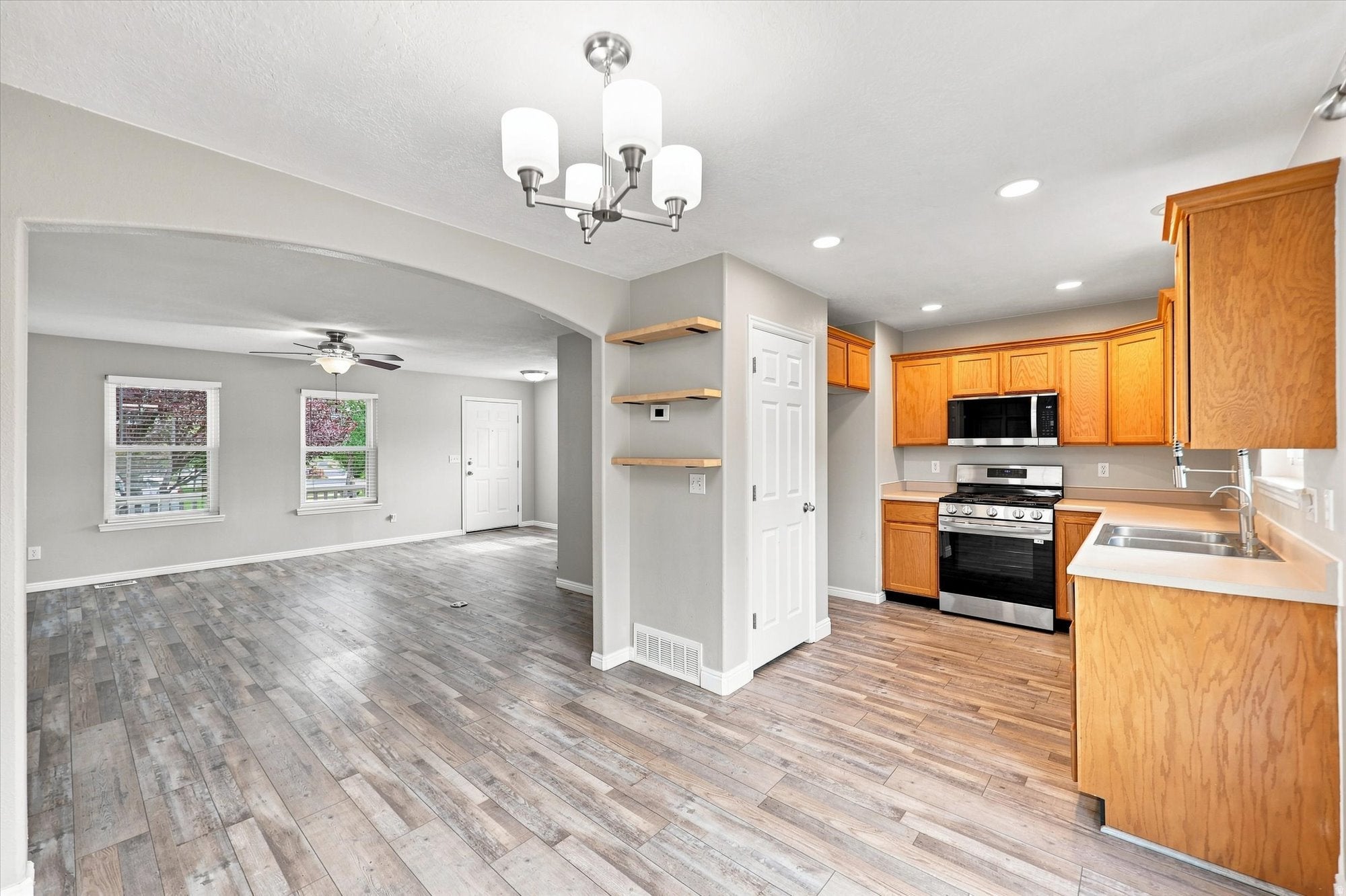 3752 E NAVAJO DR - Photo 3
