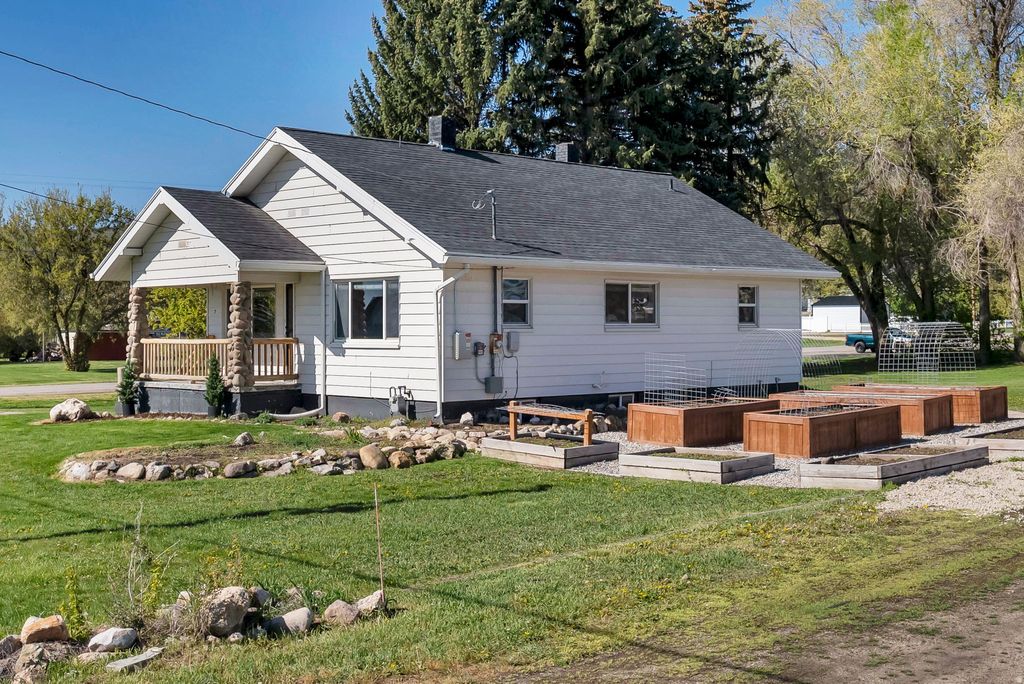 Photo of 7 N 200 E, Clarkston, UT 84305 (MLS # 2154029)