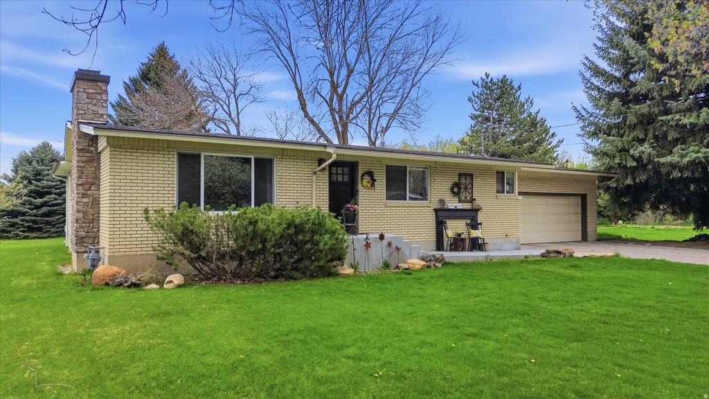 Photo of 650 S CENTER ST, Wellsville, UT 84339 (MLS # 2151198)