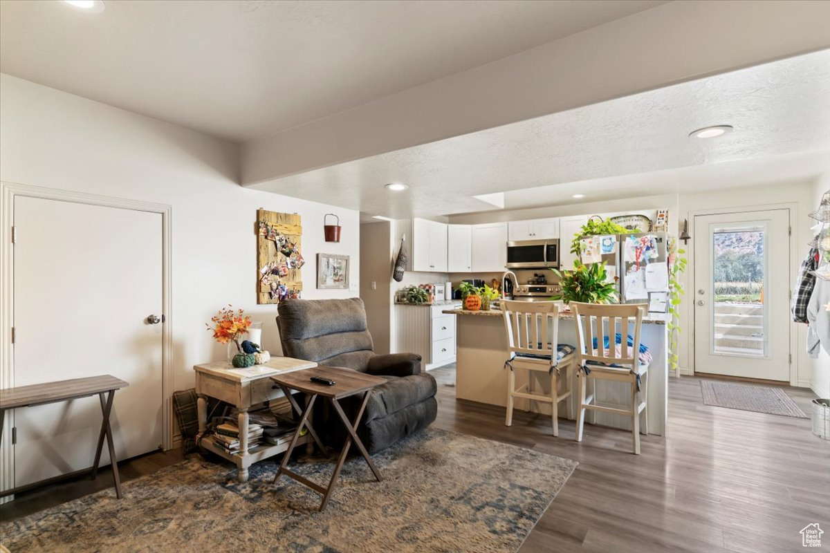 PLUSH NEST - Residential