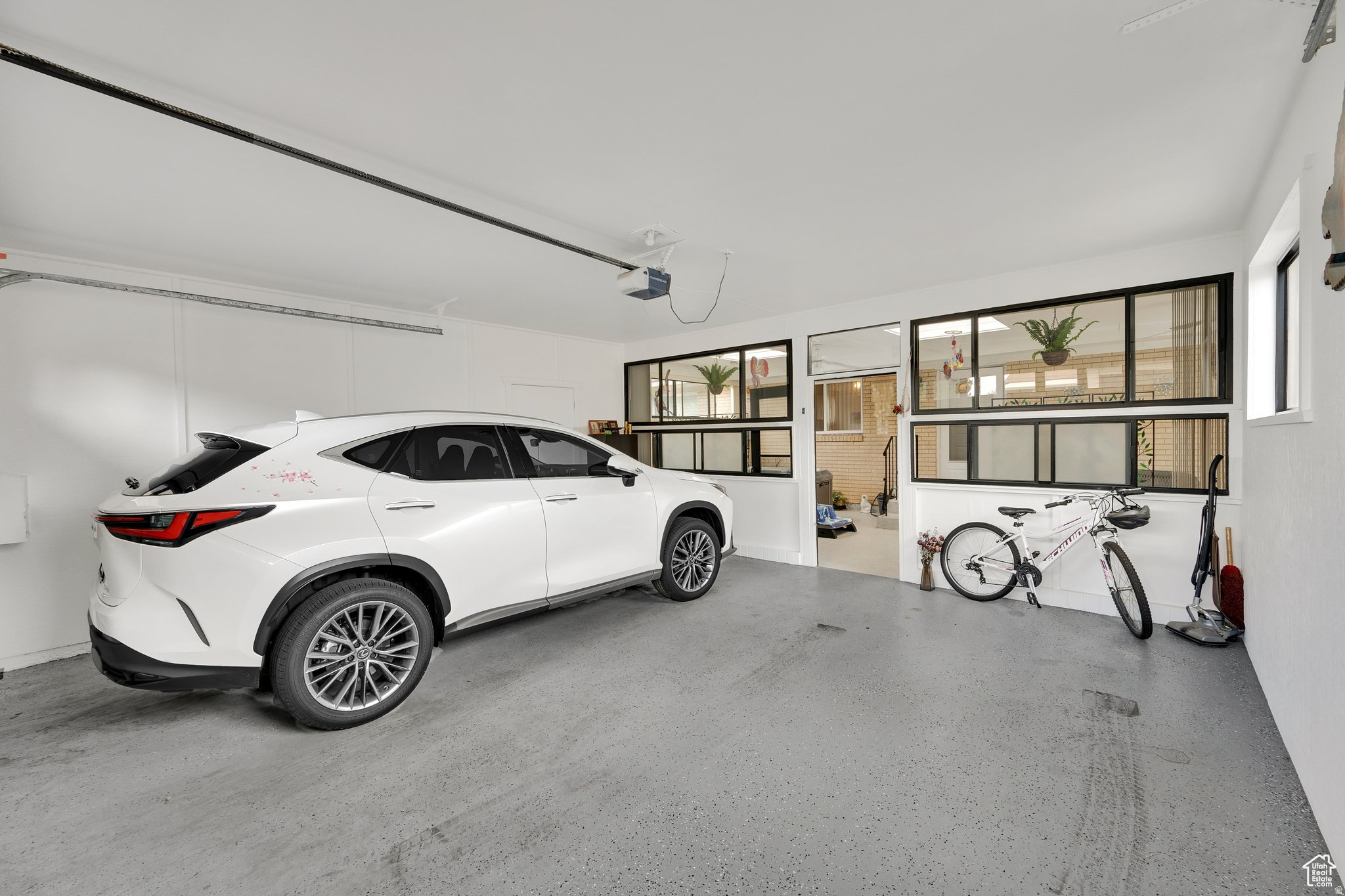 EMERALD HILLS - Residential