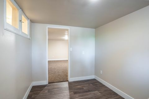 Tiny photo for 265 E 600 N, Mapleton, UT 84664 (MLS # 2141070)