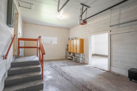 Tiny photo for 265 E 600 N, Mapleton, UT 84664 (MLS # 2141070)