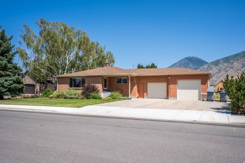 Photo of 265 E 600 N, Mapleton, UT 84664 (MLS # 2141070)