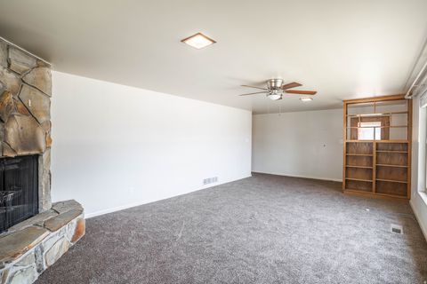 Tiny photo for 265 E 600 N, Mapleton, UT 84664 (MLS # 2141070)