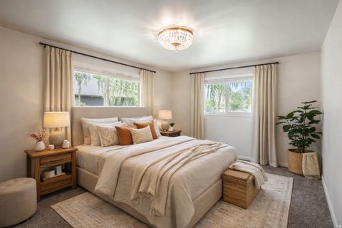 Tiny photo for 265 E 600 N, Mapleton, UT 84664 (MLS # 2141070)