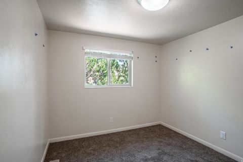 Tiny photo for 265 E 600 N, Mapleton, UT 84664 (MLS # 2141070)