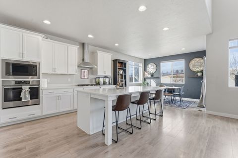 Tiny photo for 1140 W CANTLE DR S, Bluffdale, UT 84065 (MLS # 2136695)