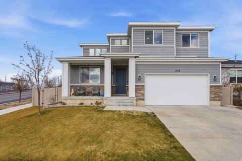 Photo of 1140 W CANTLE DR S, Bluffdale, UT 84065 (MLS # 2136695)