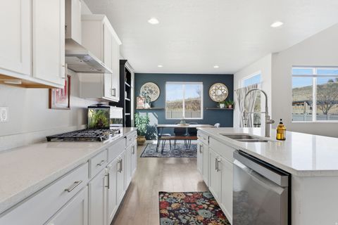 Tiny photo for 1140 W CANTLE DR S, Bluffdale, UT 84065 (MLS # 2136695)