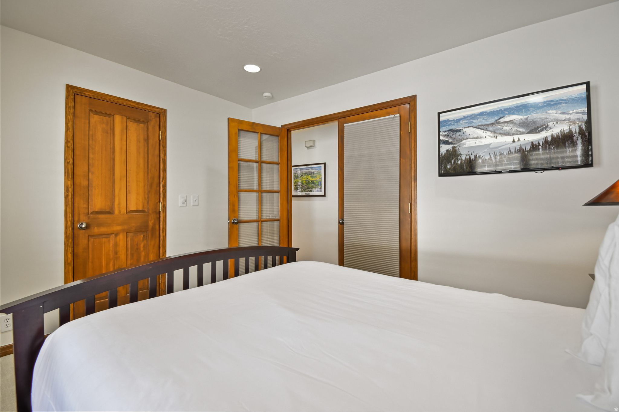 DEER LAKE VILLAGE - Residential