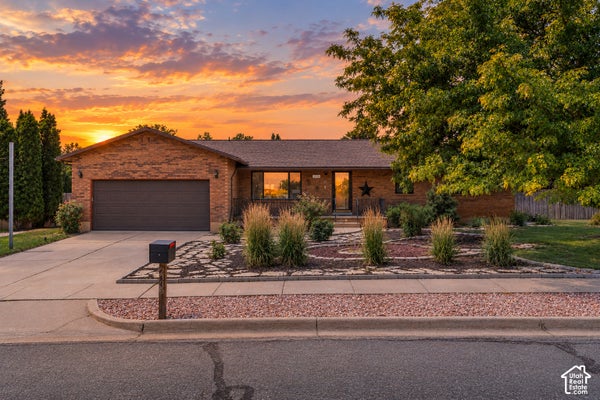 2339 JONI DR # 122, LAYTON, UT 84040 - Image d32481f1dc23f6bdf4a13dcde4bba3fc/3088584319