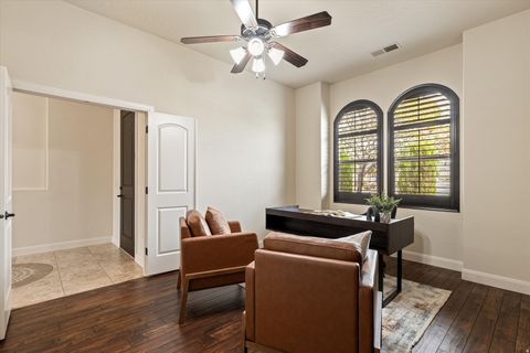 Tiny photo for 870 N CATALPA DR, Washington, UT 84780 (MLS # 2137232)