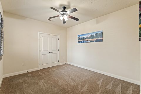 Tiny photo for 870 N CATALPA DR, Washington, UT 84780 (MLS # 2137232)