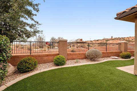 Tiny photo for 870 N CATALPA DR, Washington, UT 84780 (MLS # 2137232)