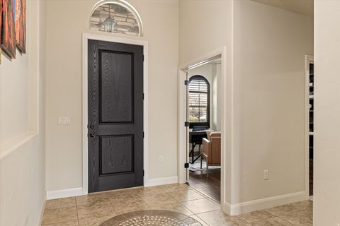 Tiny photo for 870 N CATALPA DR, Washington, UT 84780 (MLS # 2137232)