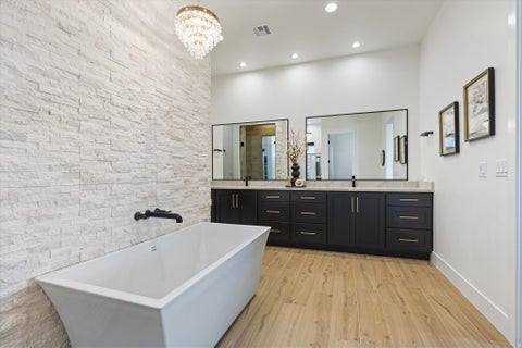 Tiny photo for 1525 W BELAYER DR, Saint George, UT 84770 (MLS # 2171448)