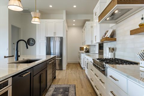 Tiny photo for 1525 W BELAYER DR, Saint George, UT 84770 (MLS # 2171448)