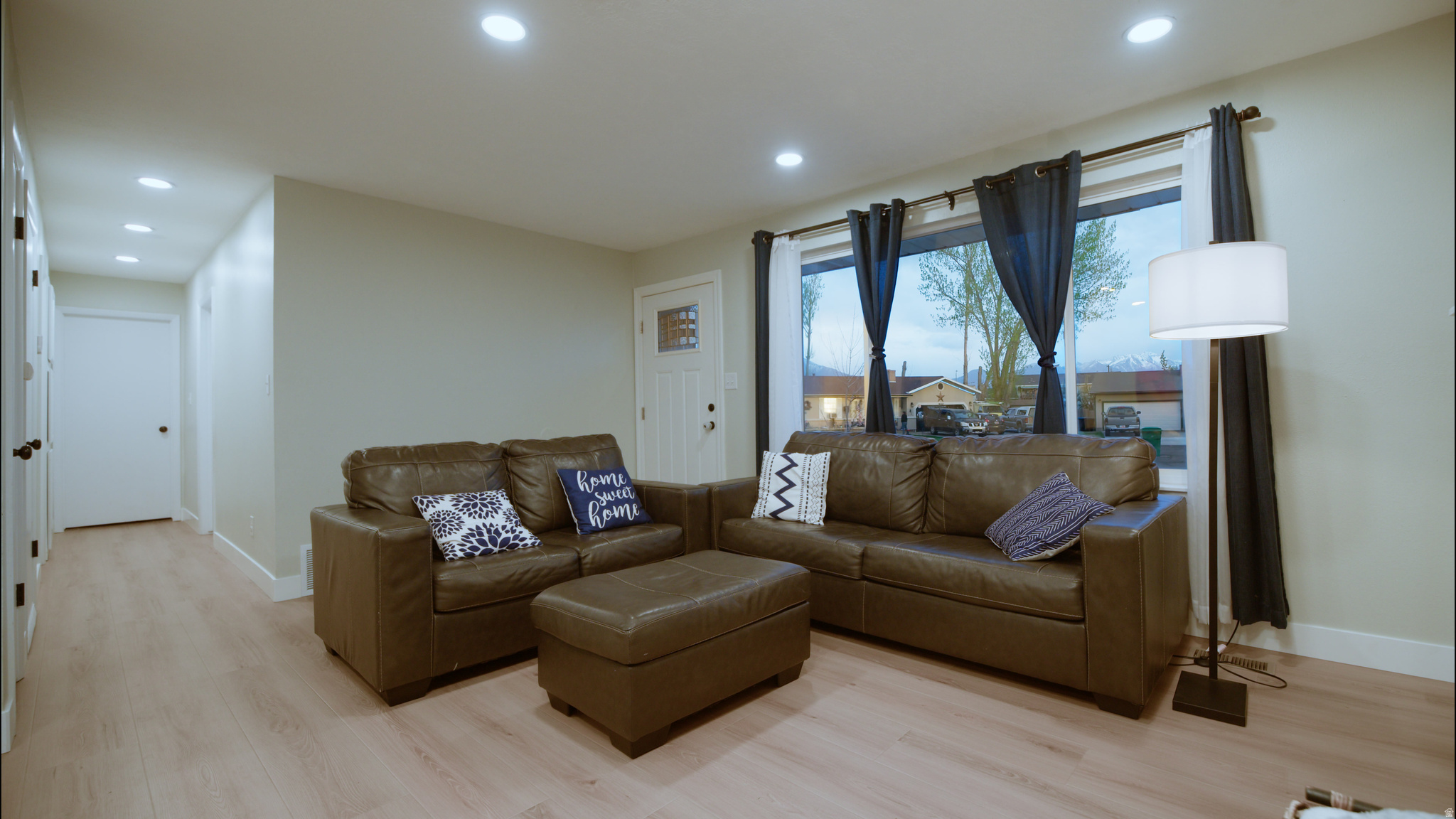 LAKEWOOD - Residential