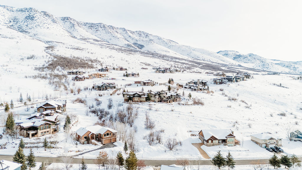 ELKHORN - Land