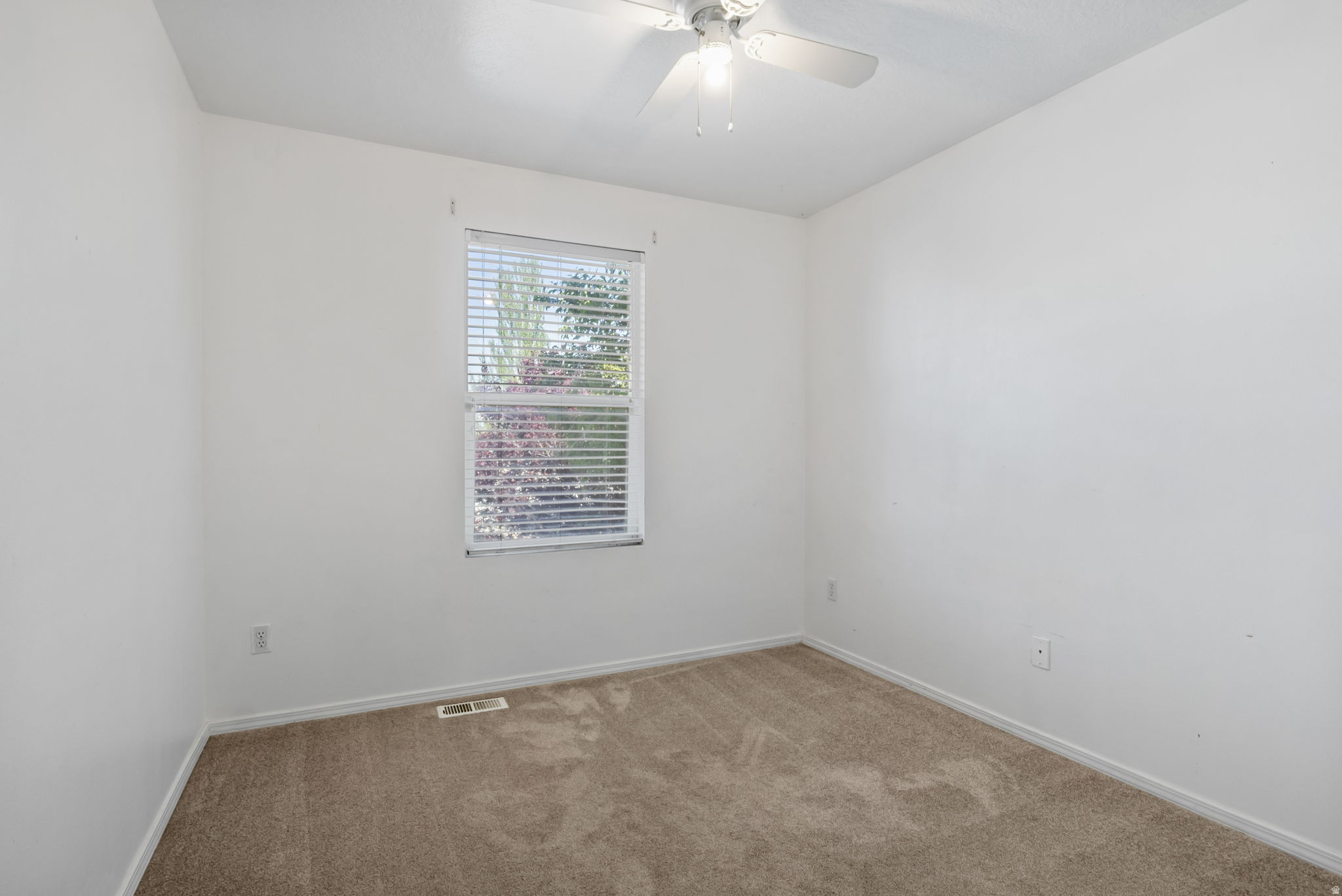 COUNTRY CROSSING - Residential