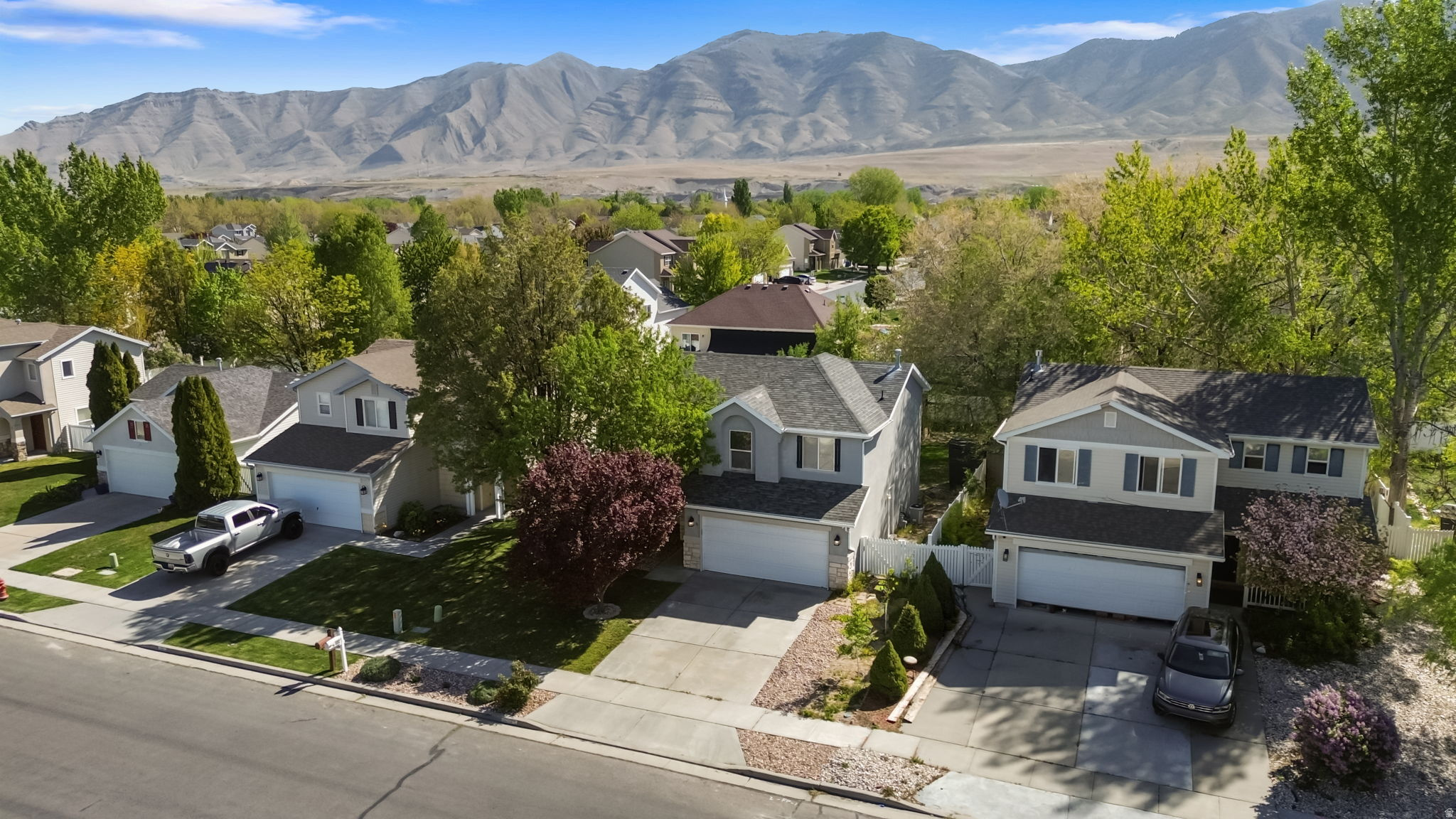 COUNTRY CROSSING - Residential