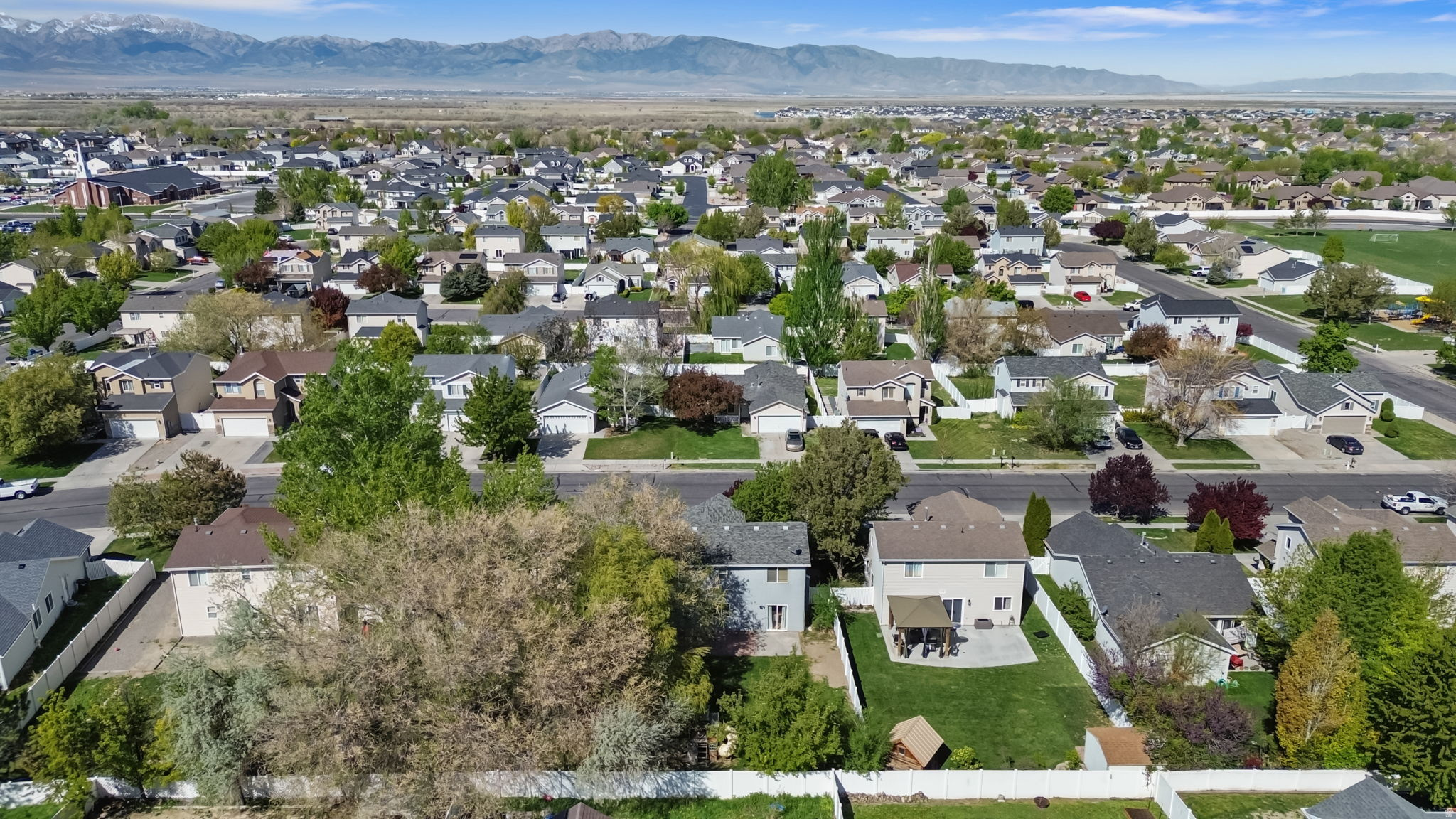 COUNTRY CROSSING - Residential