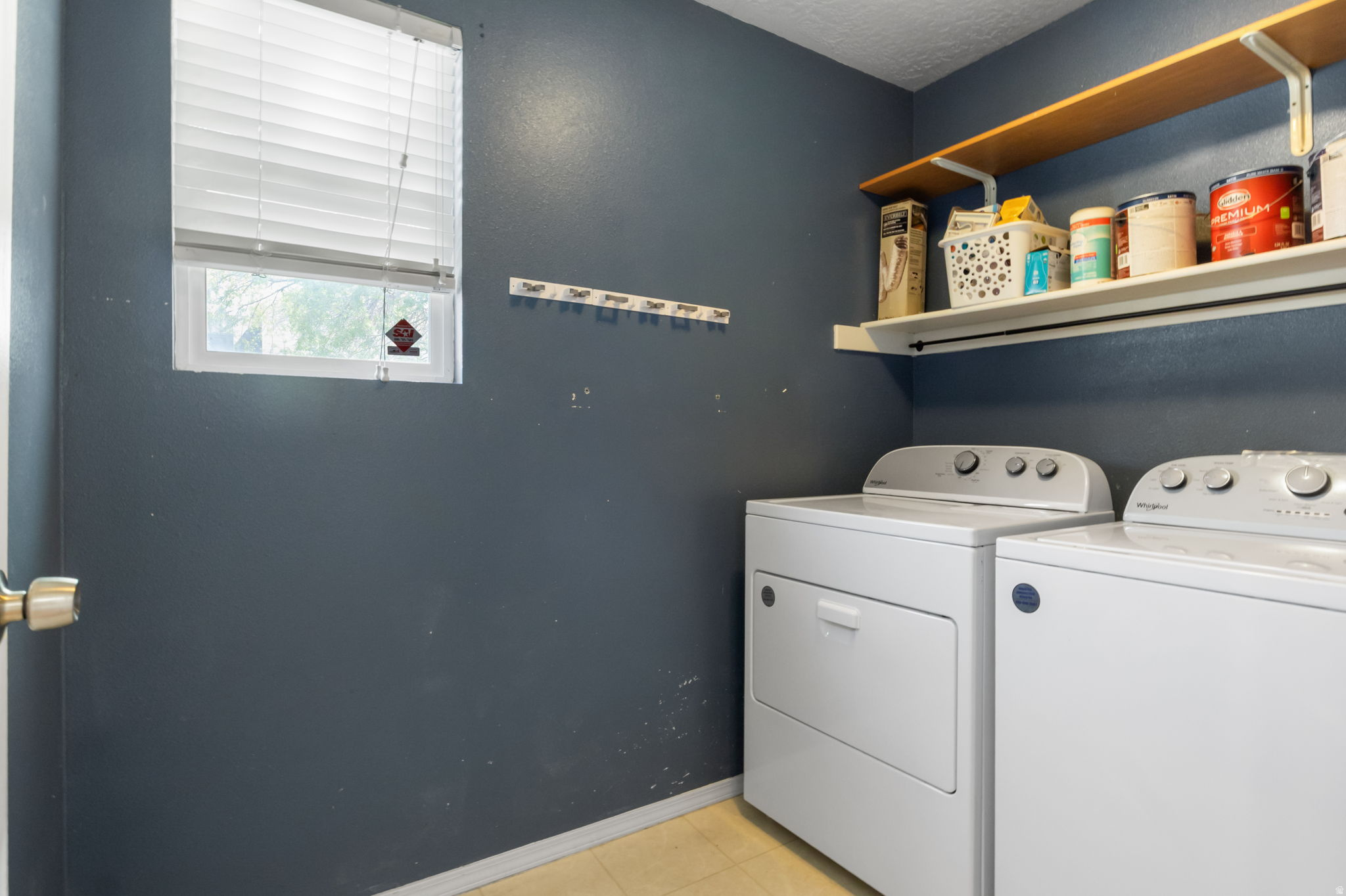 COUNTRY CROSSING - Residential