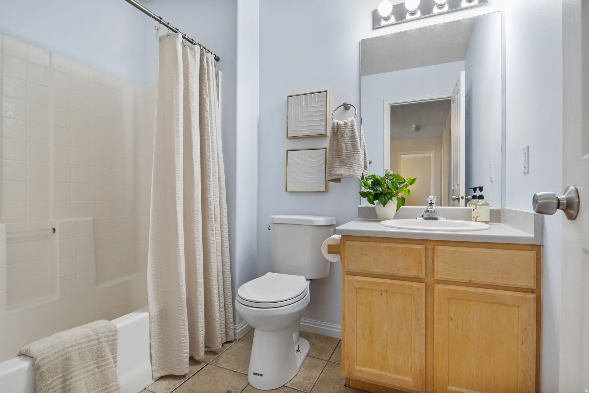 COUNTRY CROSSING - Residential