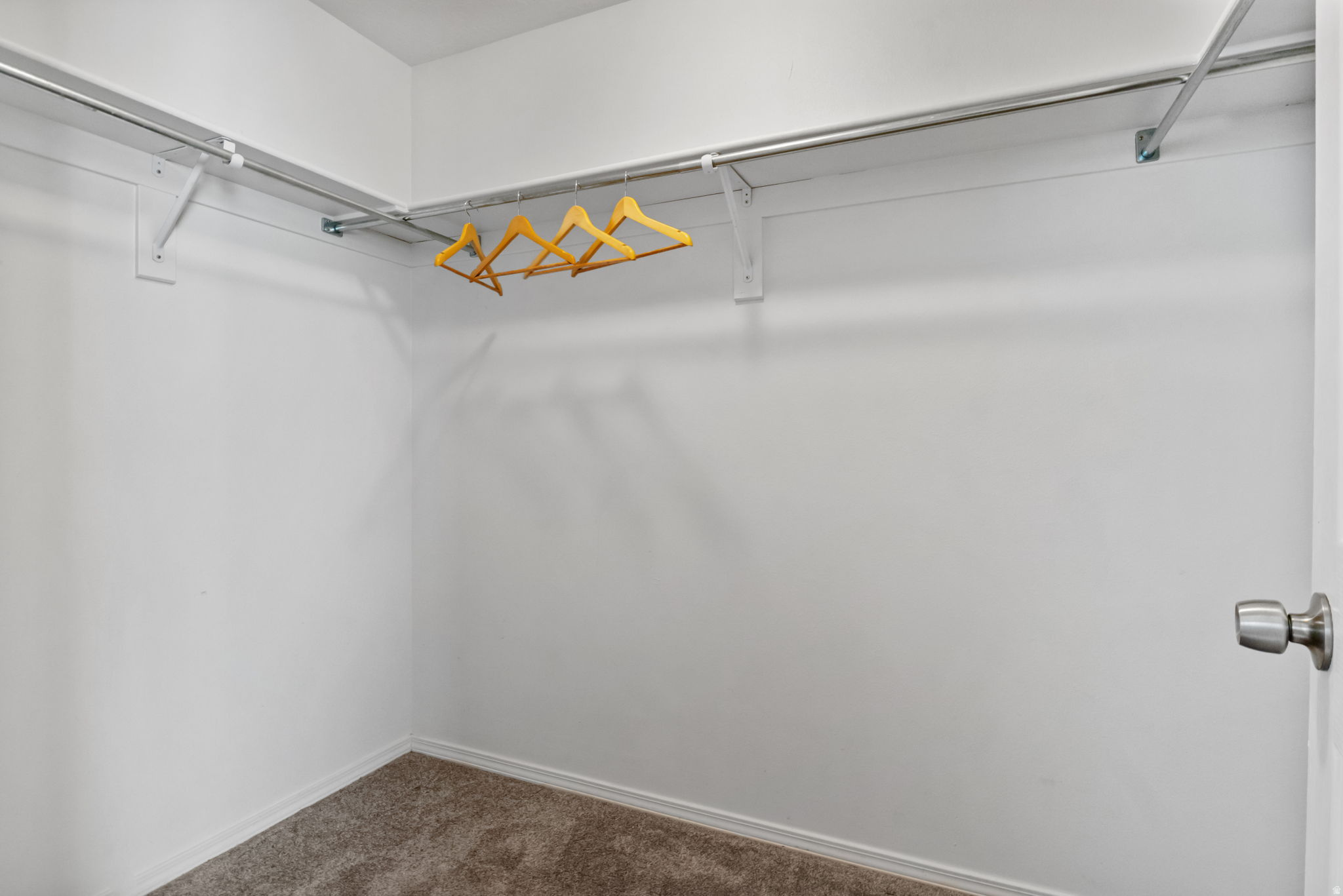 COUNTRY CROSSING - Residential