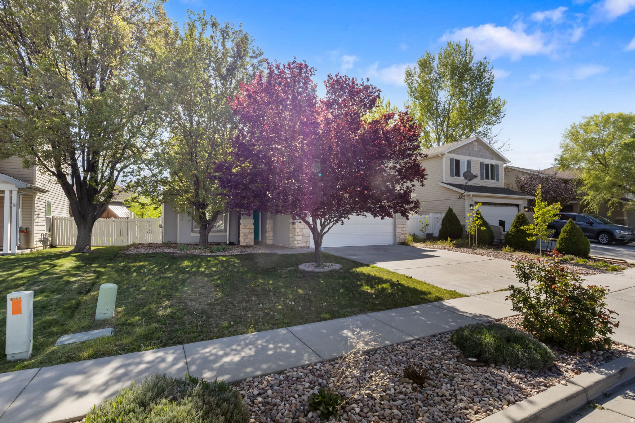 COUNTRY CROSSING - Residential