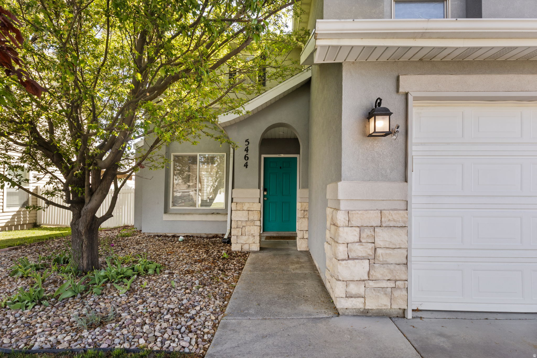 COUNTRY CROSSING - Residential