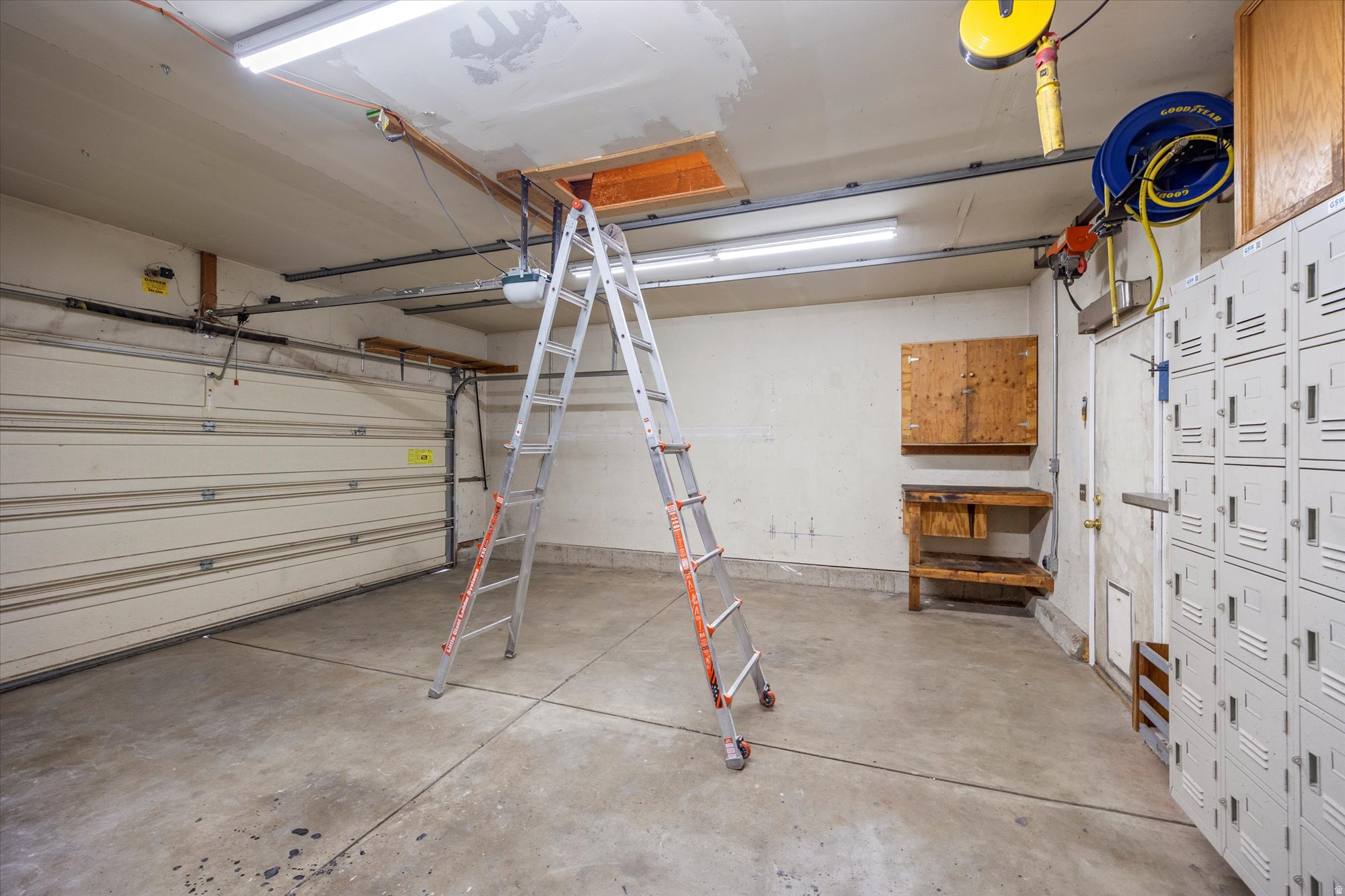 OQUIRRH SHADOWS - Residential